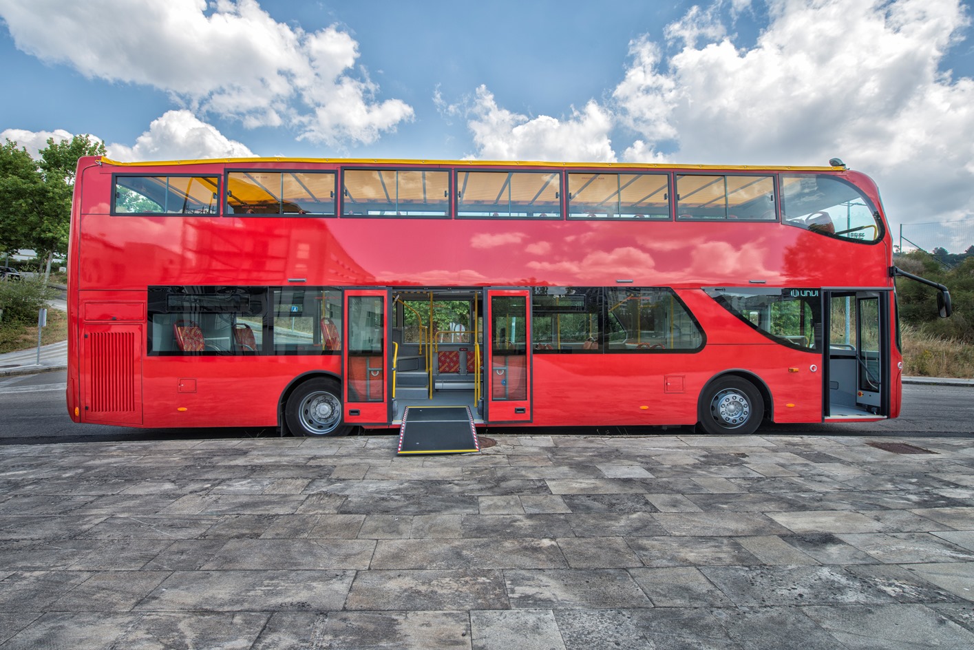 Автобусные экскурсии на 2. Двухэтажный автобус Higer klq6109gs экскурсионный. Автобус Volvo Double Decker 2020. Volvo 9700 Double Decker. Двухъярусный автобус.