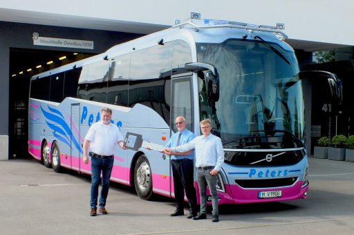 Übergabe Volvo 9900 an Reisebüro Peters GmbH