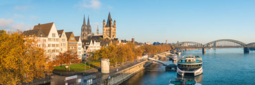 Köln Herbst Panorama Altstadt StMartin Hohenzollernbrücke