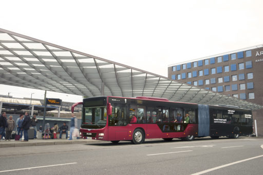 MAN Lion's City G - 17,980 mm three-axle articulated city bus
DE: dreiachsiger, 17.980 mm langer Stadtliniengelenkbus
UK: MAN Lion's City G - 17,980 mm three-axle articulated city bus