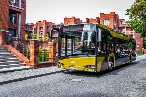 3-solaris-urbino-12-hybrid