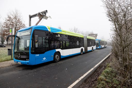 Bus bei frostigem Wetter